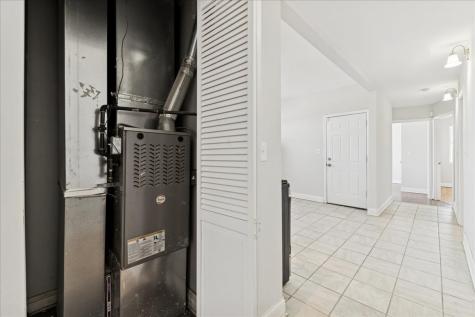 7515 South Essex Avenue Chicago IL 60649