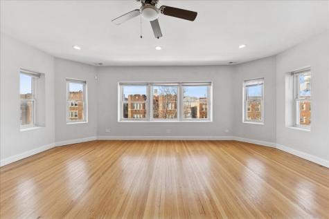 7515 South Essex Avenue Chicago IL 60649