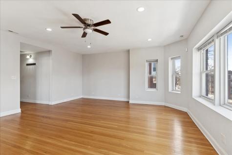 7515 South Essex Avenue Chicago IL 60649