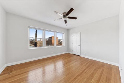 7515 South Essex Avenue Chicago IL 60649