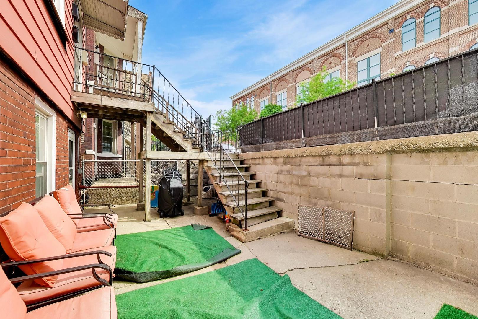 1910 South Leavitt Street Chicago IL 60608