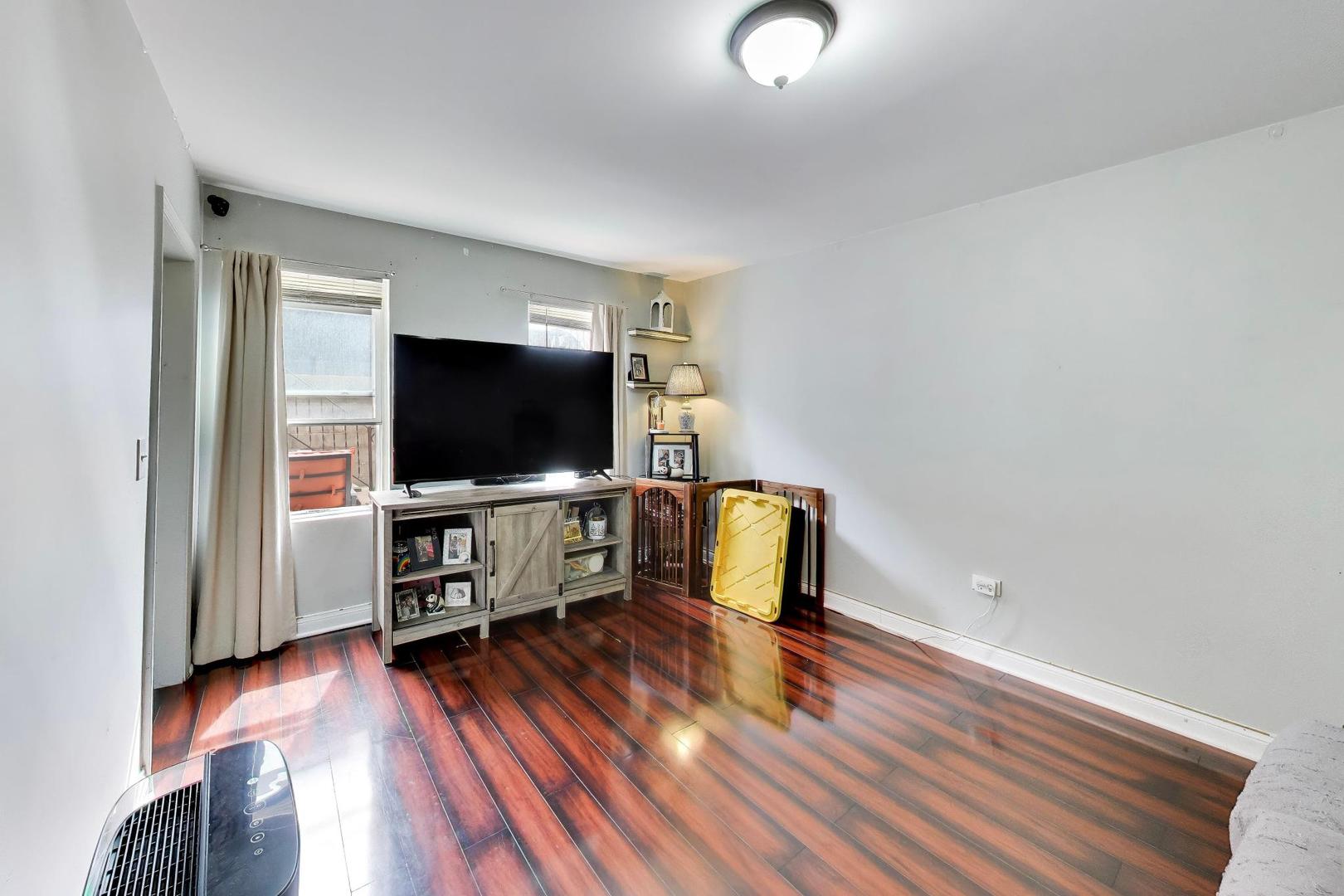 1910 South Leavitt Street Chicago IL 60608