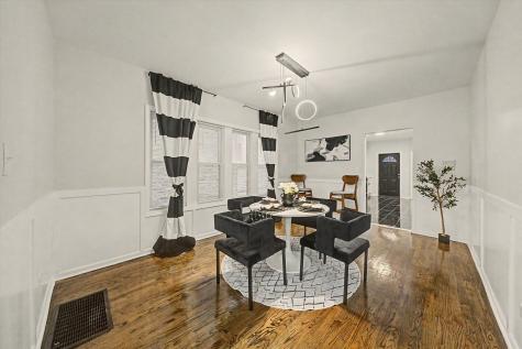 7641 South Phillips Avenue Chicago IL 60649