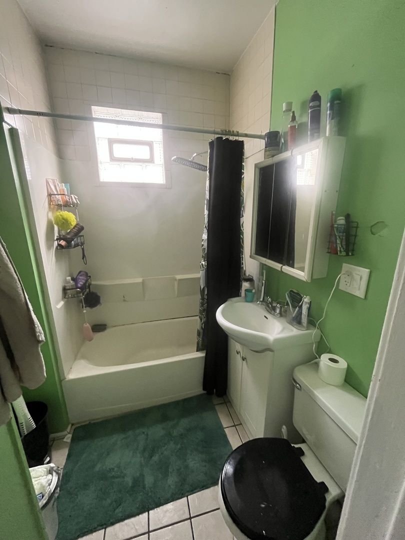 8220 South South Shore Drive Chicago IL 60617