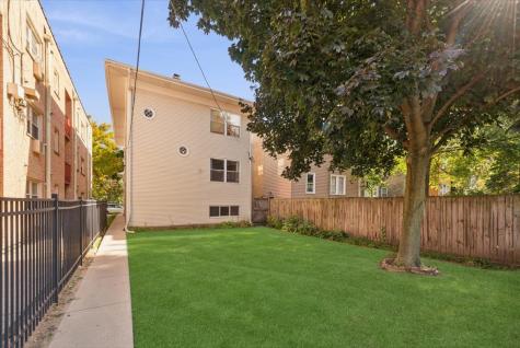7252 North Bell Avenue Chicago IL 60645