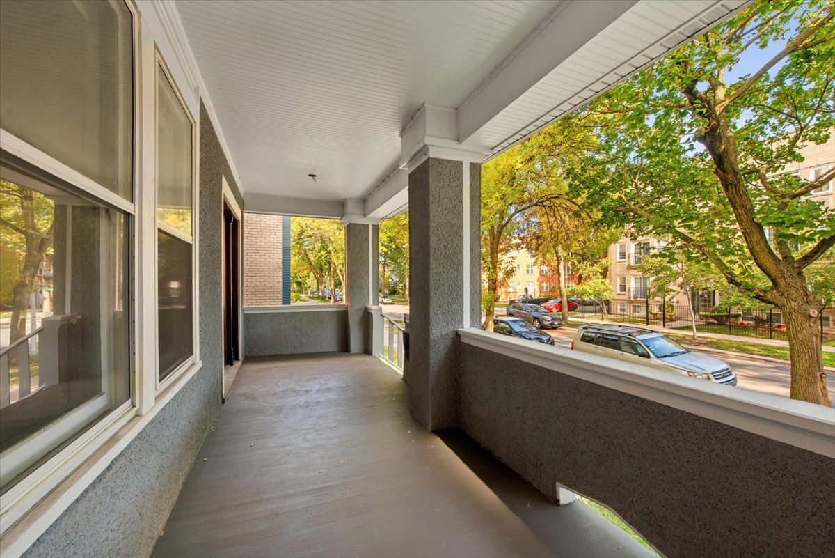 7252 North Bell Avenue Chicago IL 60645