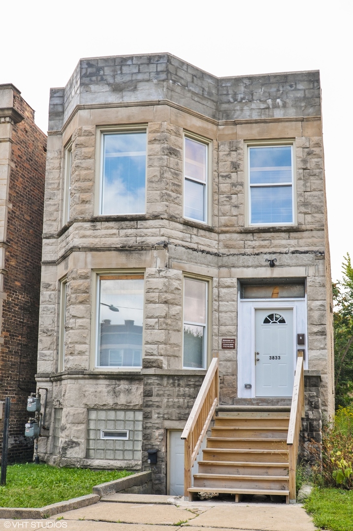 3833 West Arthington Street Chicago IL 60624