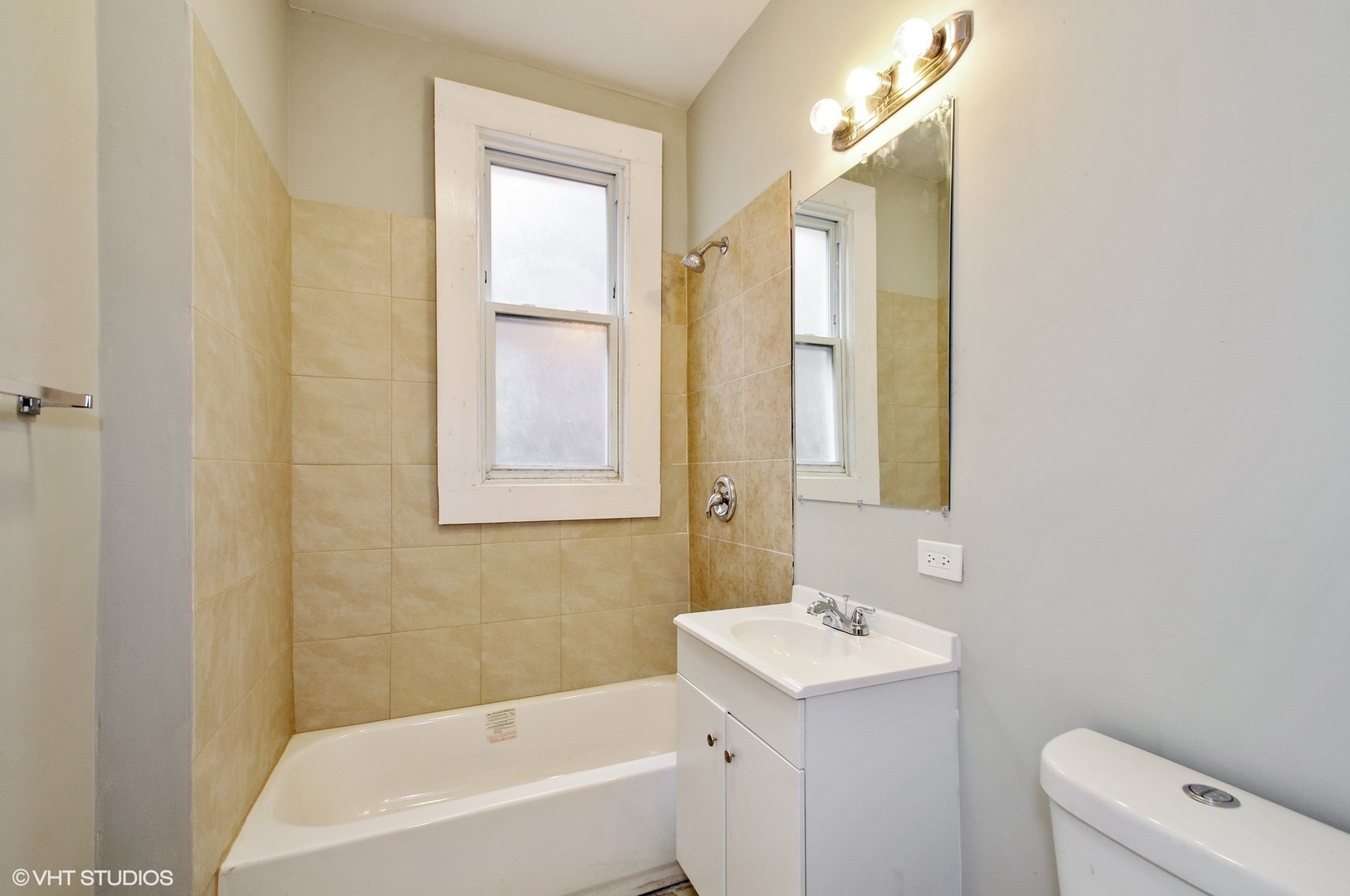 3833 West Arthington Street Chicago IL 60624