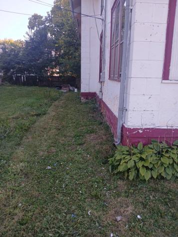 105 West Pleasant Street Freeport IL 61032