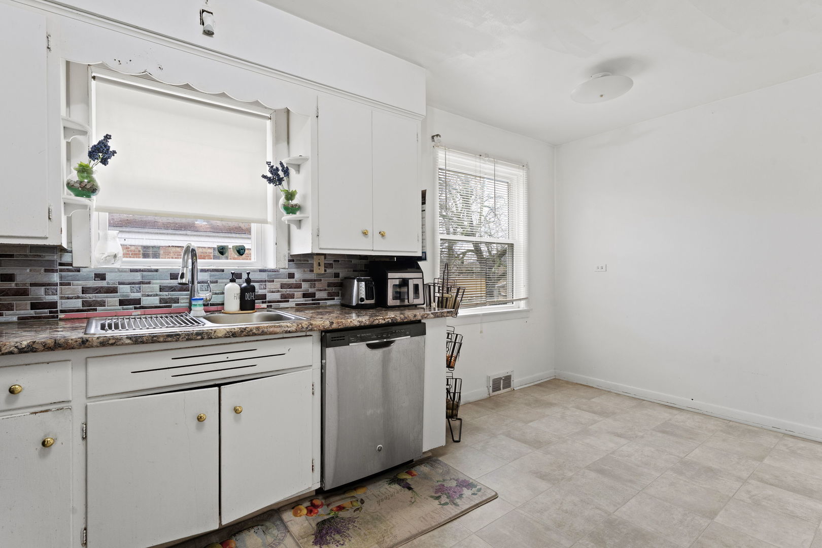 3025 West Rosemont Avenue Chicago IL 60659
