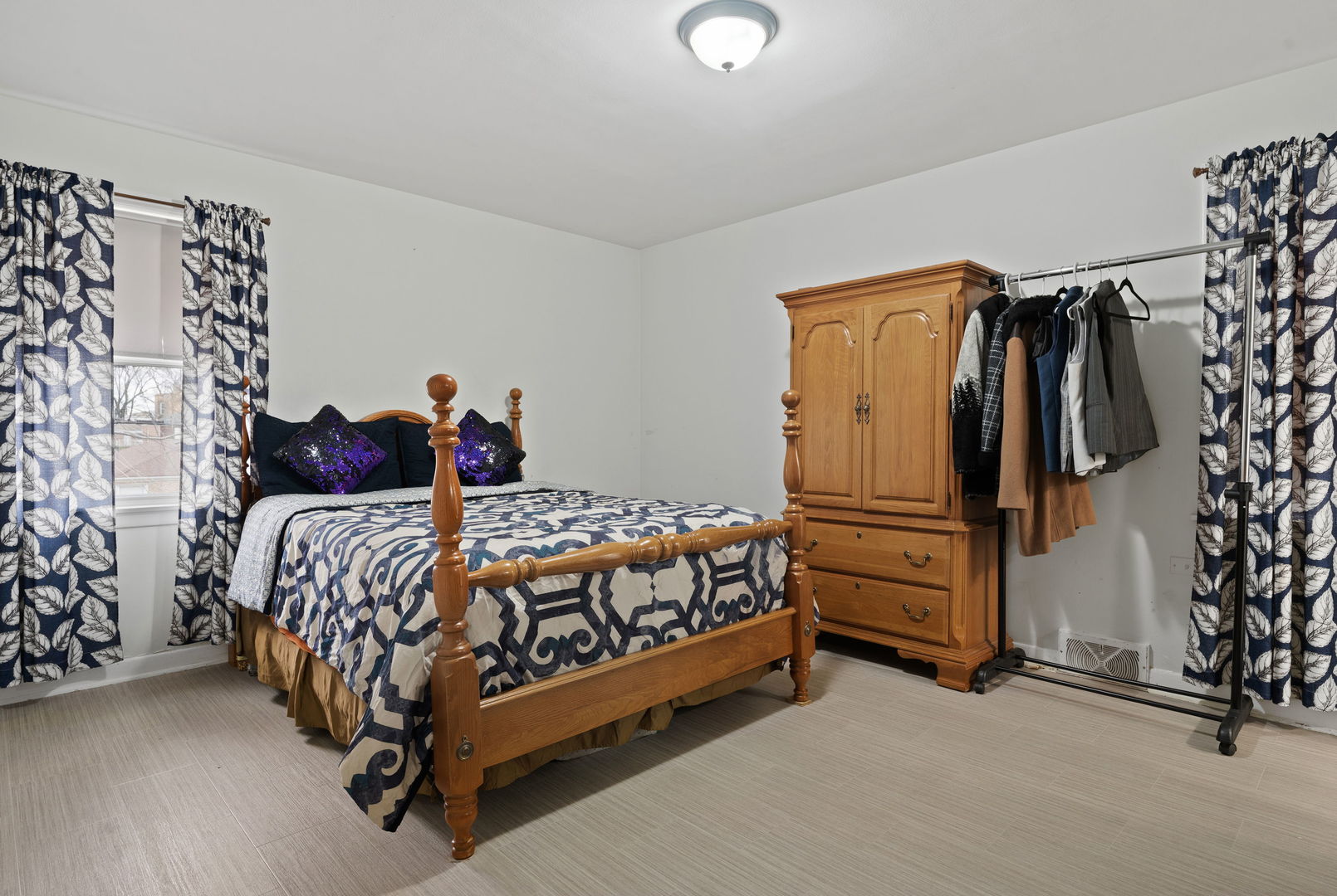 3025 West Rosemont Avenue Chicago IL 60659