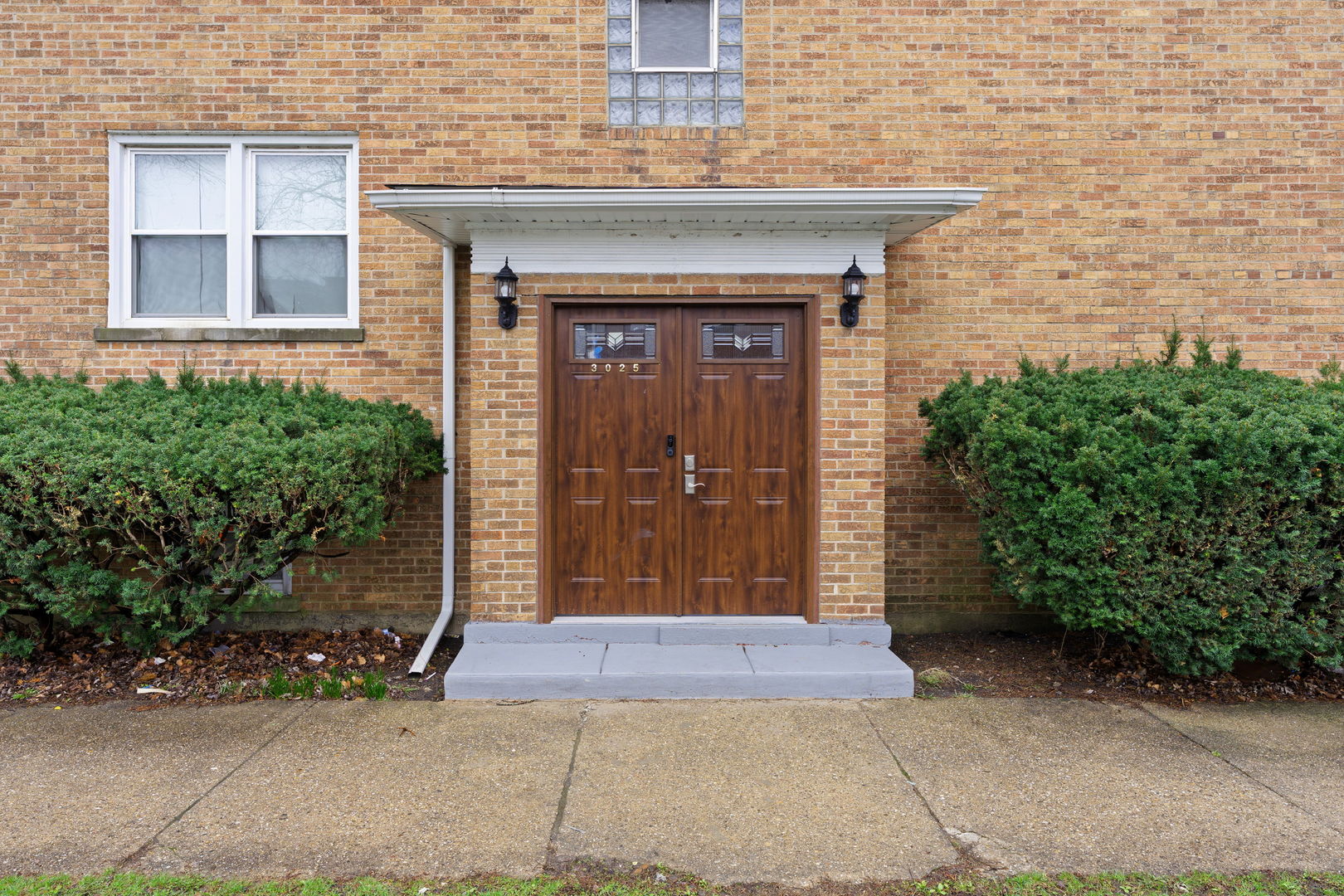 3025 West Rosemont Avenue Chicago IL 60659
