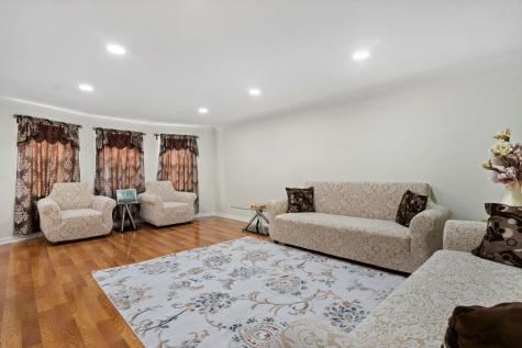 3025 West Rosemont Avenue Chicago IL 60659