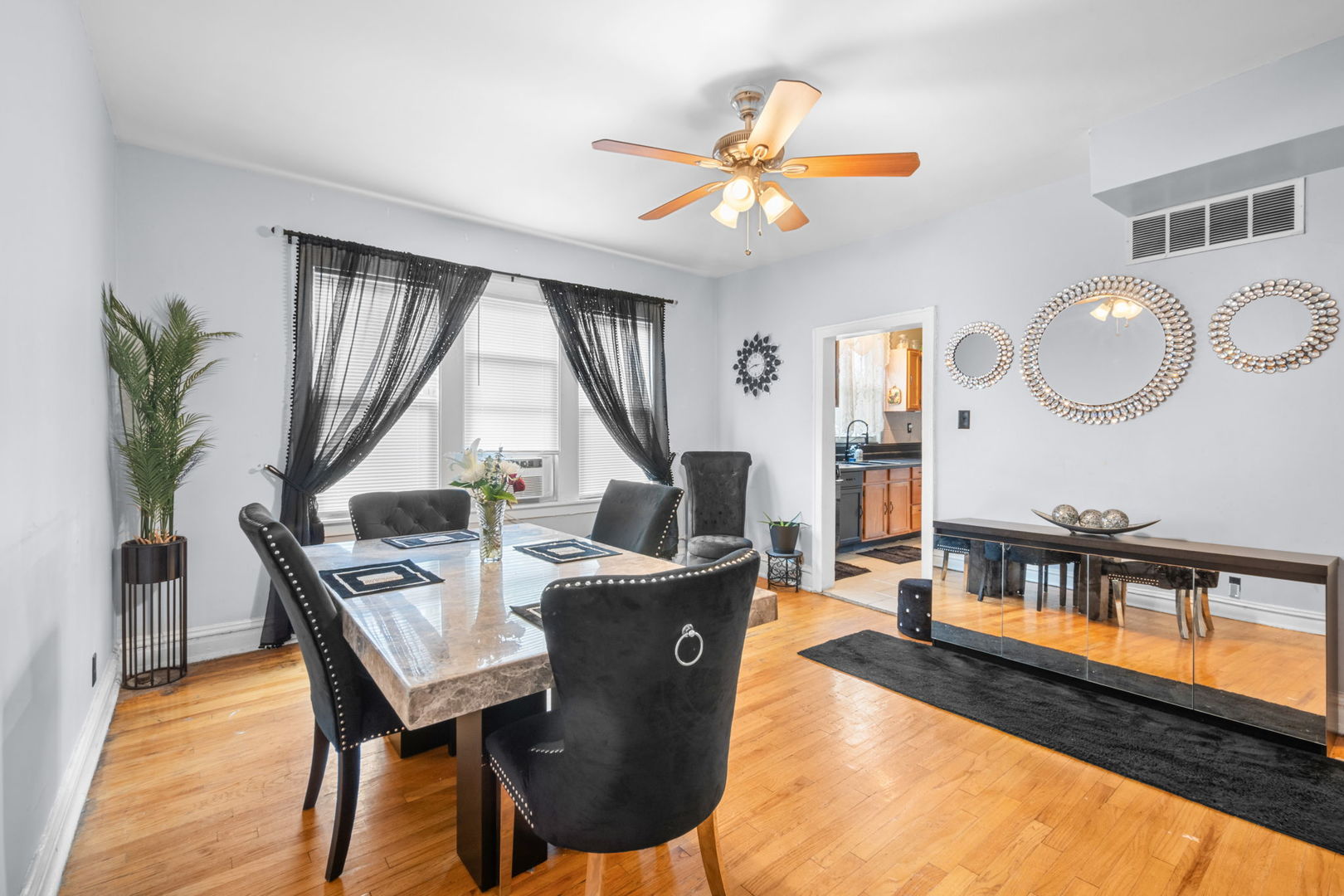 5540 West Congress Parkway Chicago IL 60644