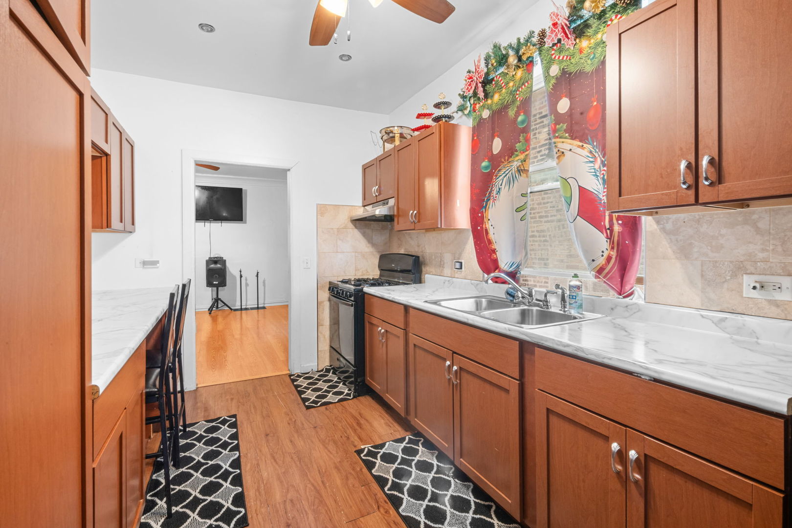 5540 West Congress Parkway Chicago IL 60644