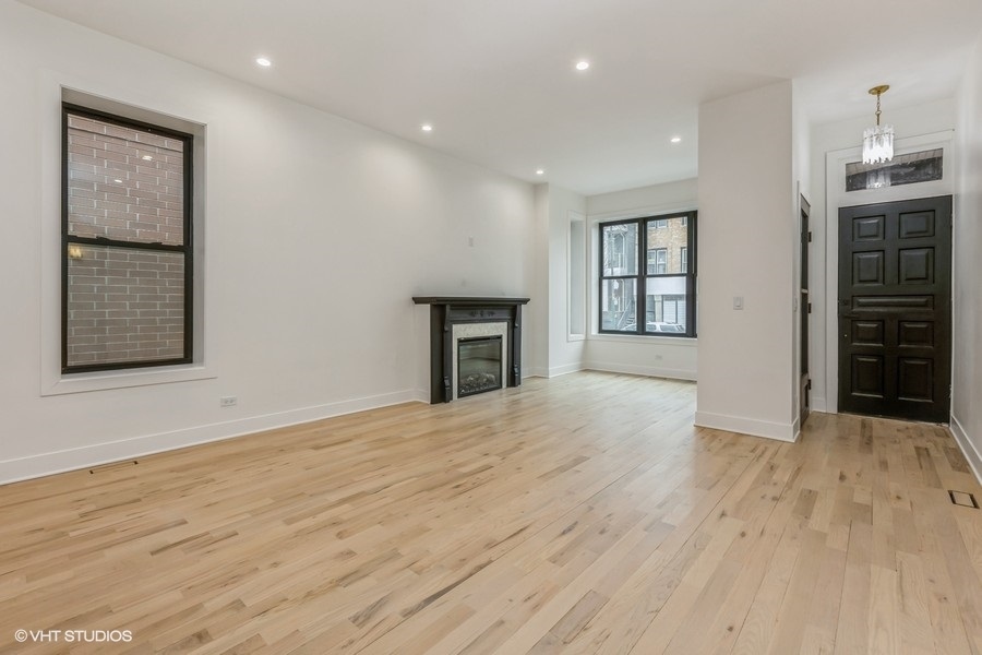 1053 North Damen Avenue Chicago IL 60622