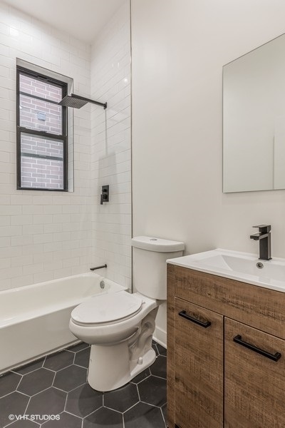 1053 North Damen Avenue Chicago IL 60622