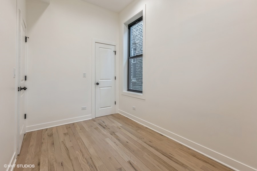 1053 North Damen Avenue Chicago IL 60622