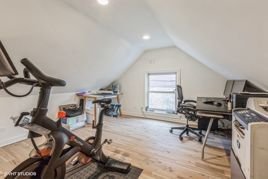 1053 North Damen Avenue Chicago IL 60622