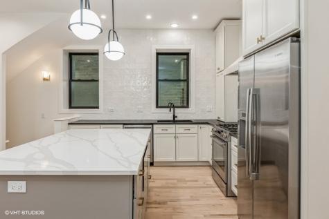 1053 North Damen Avenue Chicago IL 60622