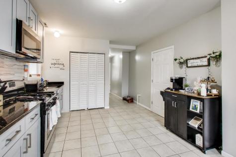 2955 North Gresham Avenue Chicago IL 60618