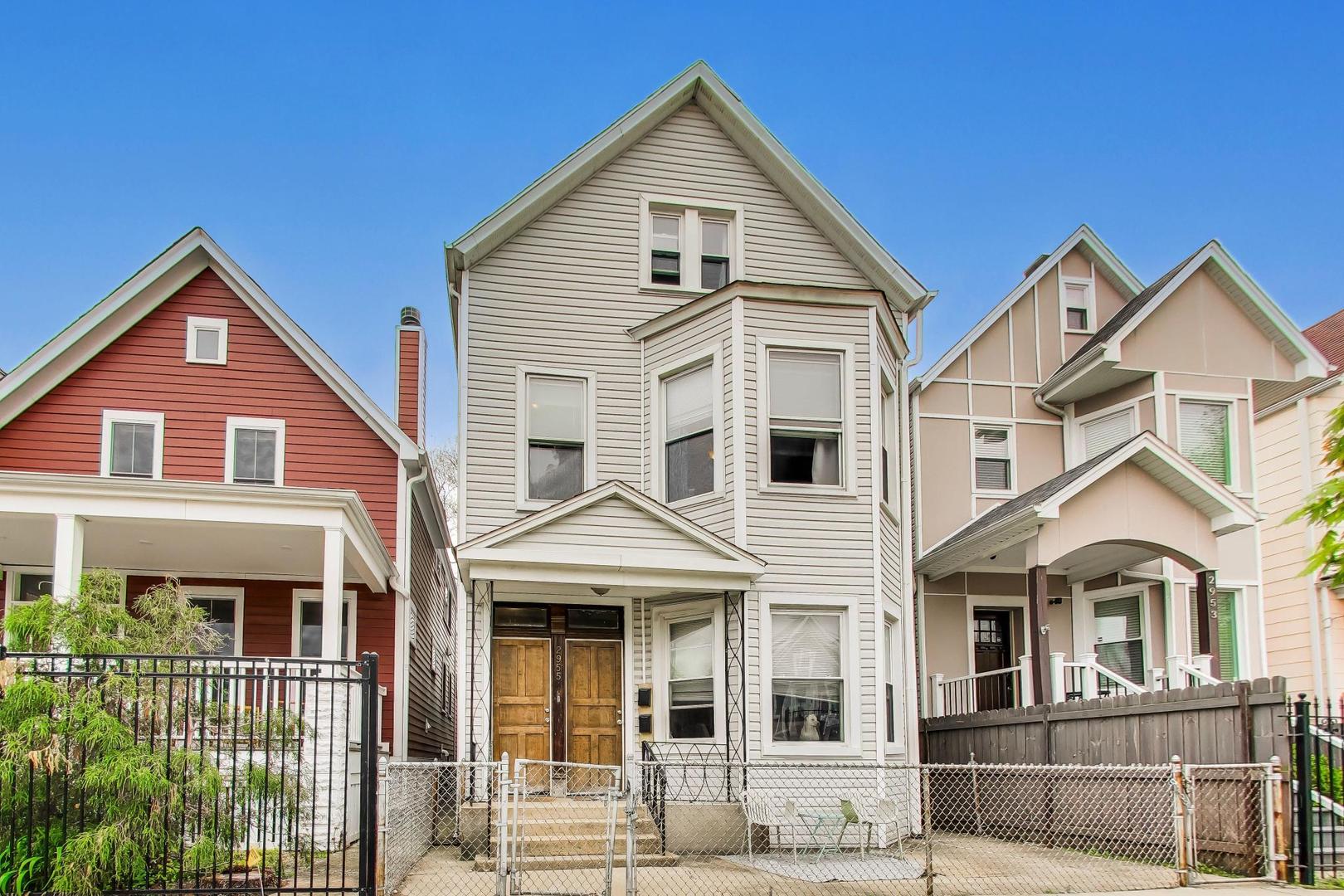 2955 North Gresham Avenue Chicago IL 60618