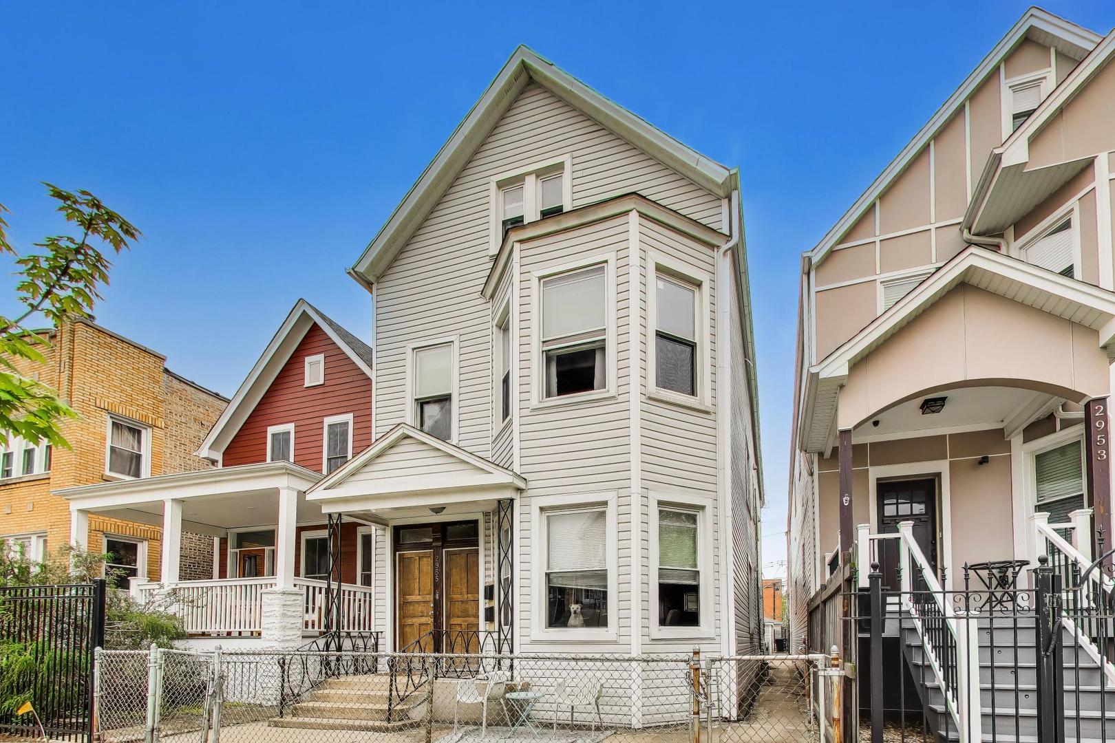 2955 North Gresham Avenue Chicago IL 60618