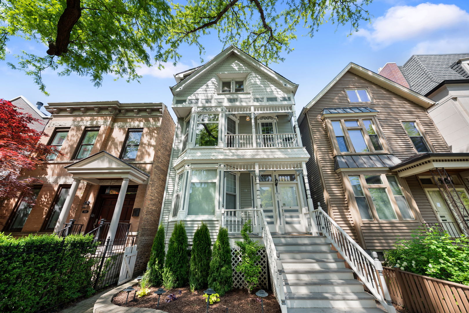 3722 North Bosworth Avenue Chicago IL 60613