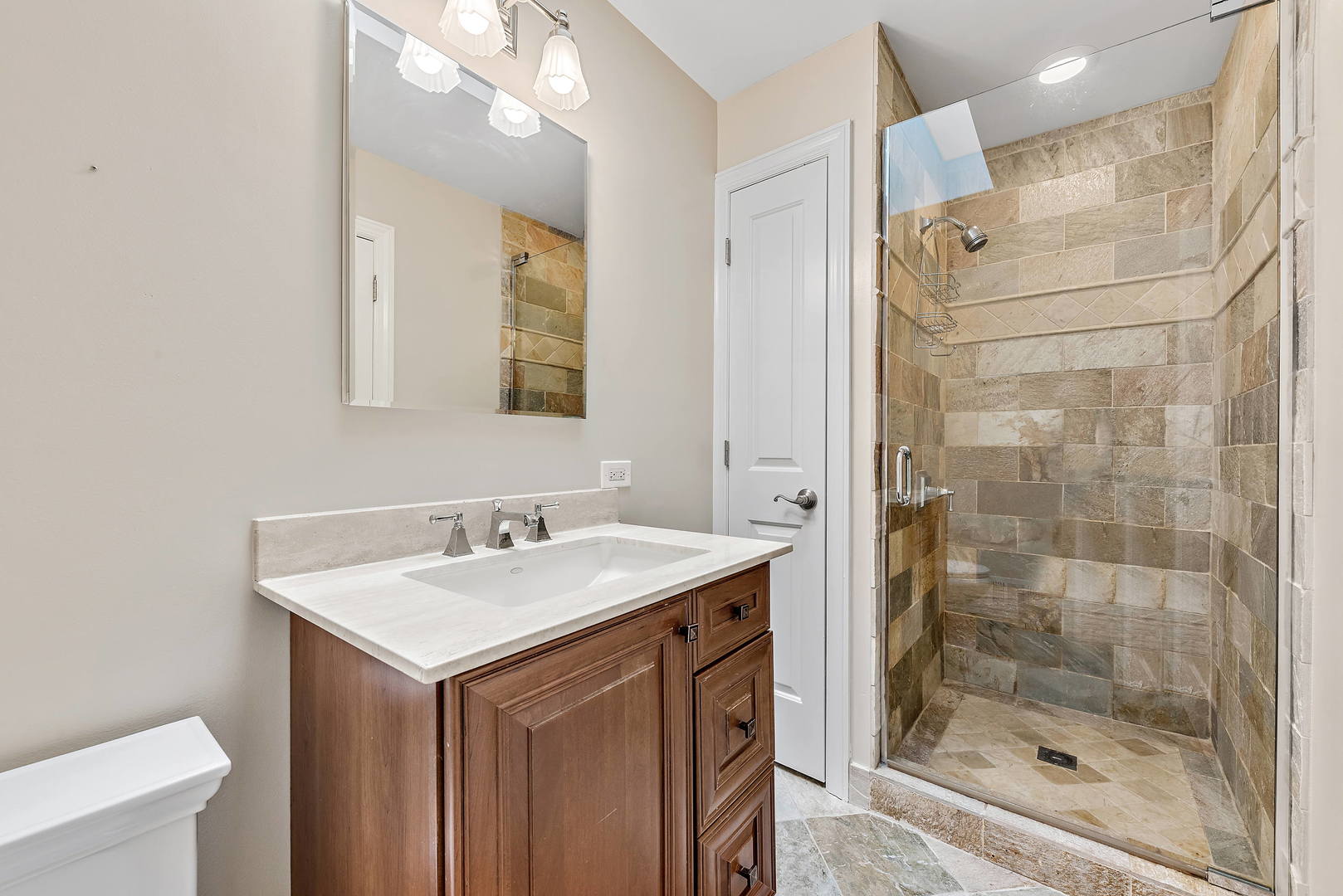 3722 North Bosworth Avenue Chicago IL 60613