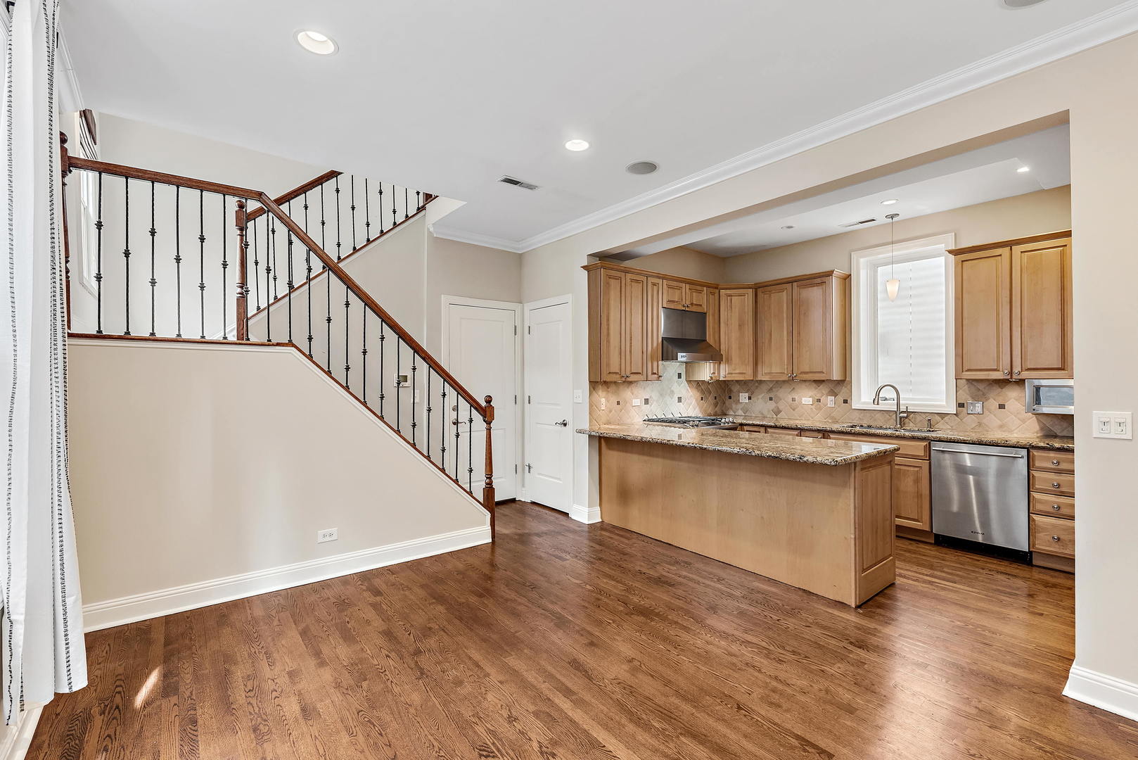 3722 North Bosworth Avenue Chicago IL 60613
