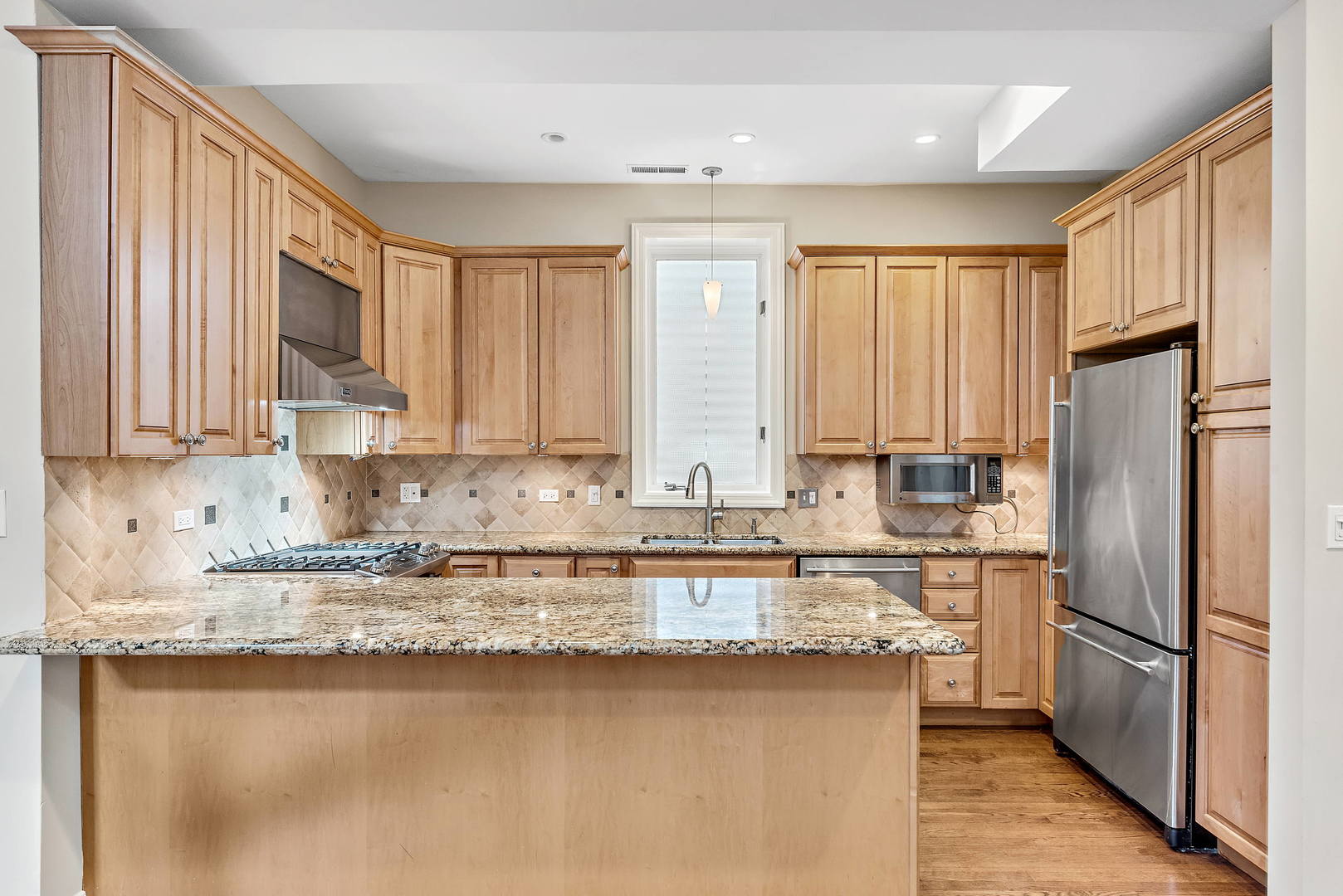 3722 North Bosworth Avenue Chicago IL 60613