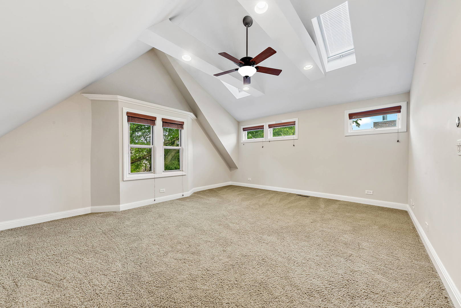 3722 North Bosworth Avenue Chicago IL 60613