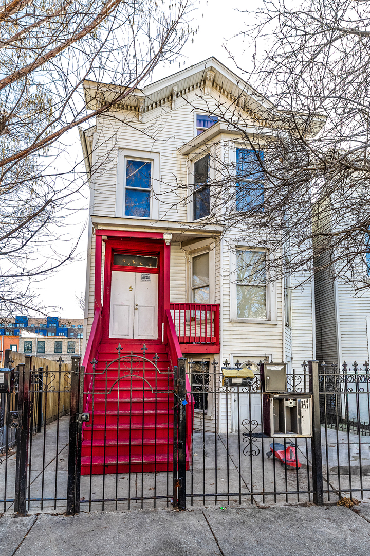 2423 West Moffat Street Chicago IL 60647