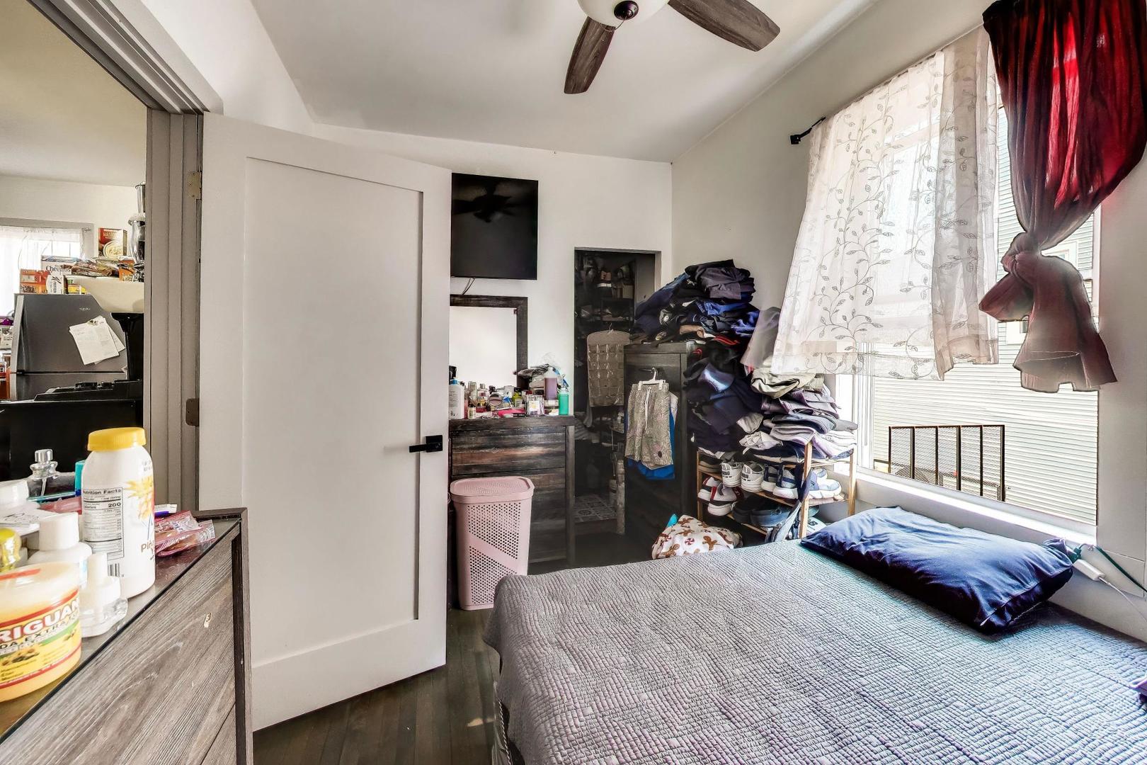 4862 West Cortland Street Chicago IL 60639