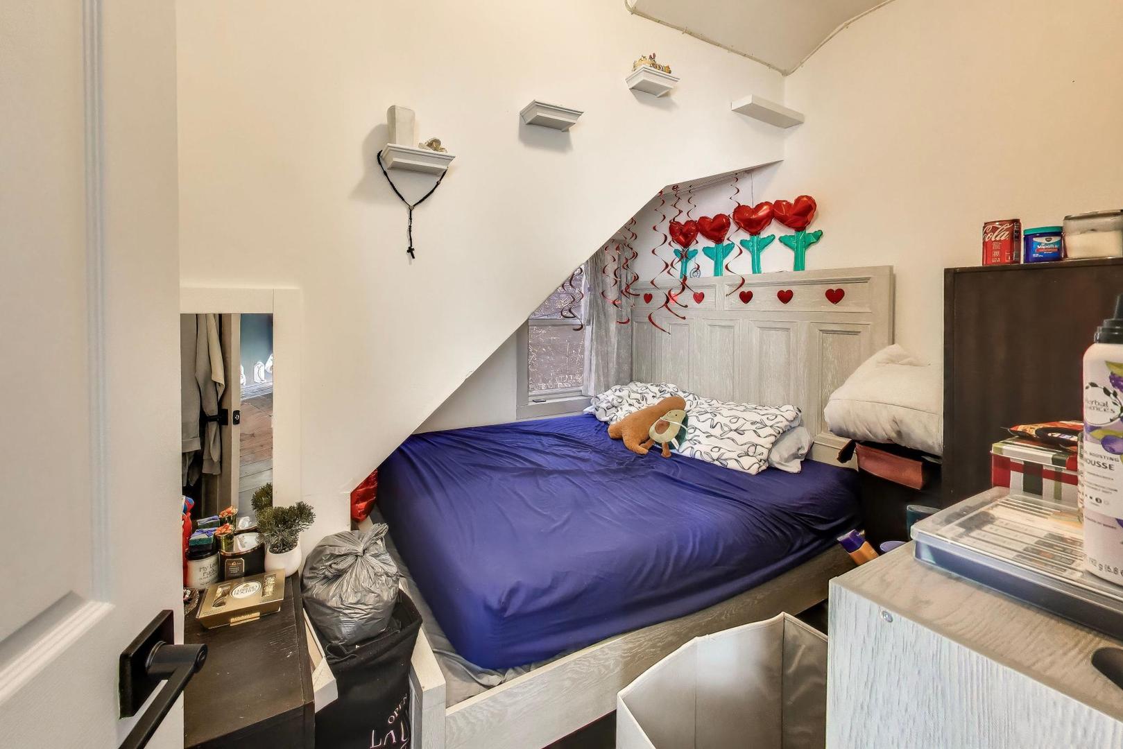 4862 West Cortland Street Chicago IL 60639