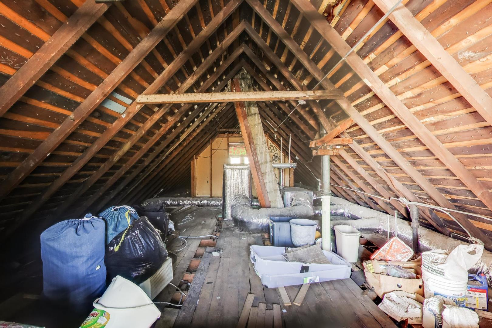4862 West Cortland Street Chicago IL 60639