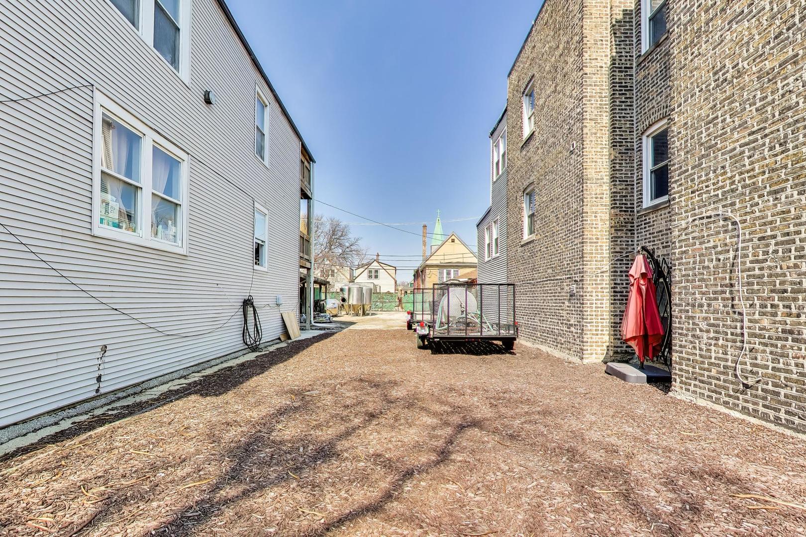 4862 West Cortland Street Chicago IL 60639
