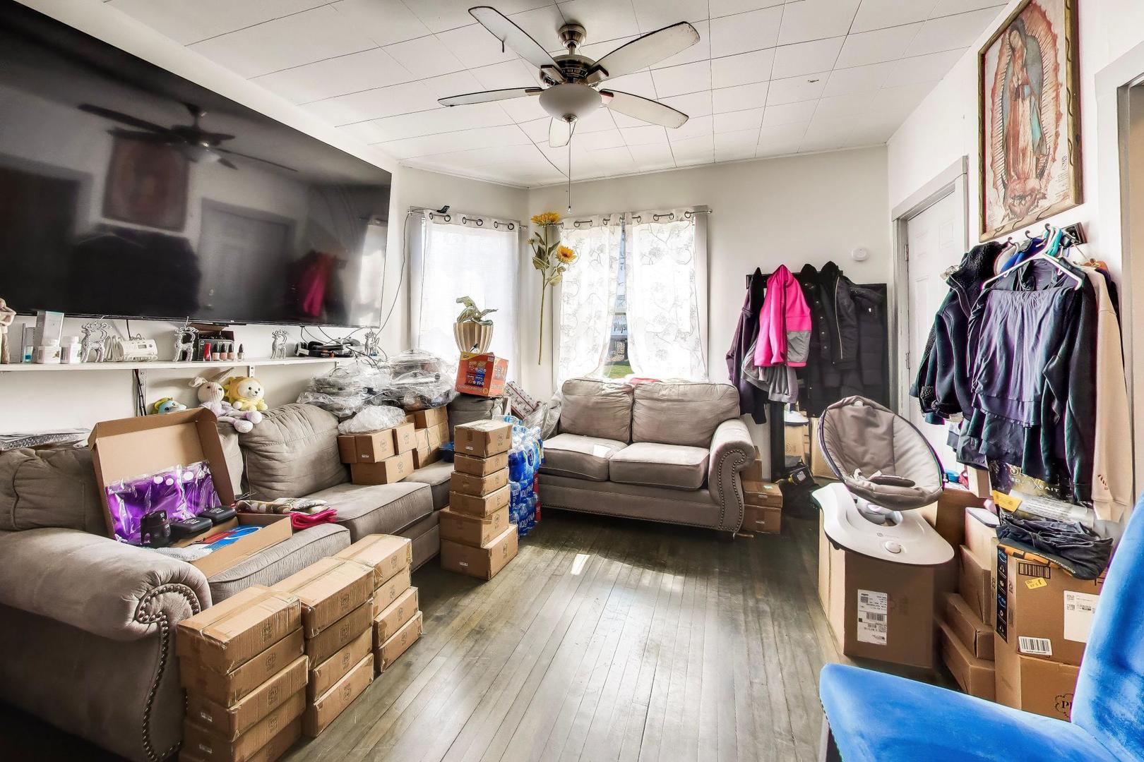4862 West Cortland Street Chicago IL 60639