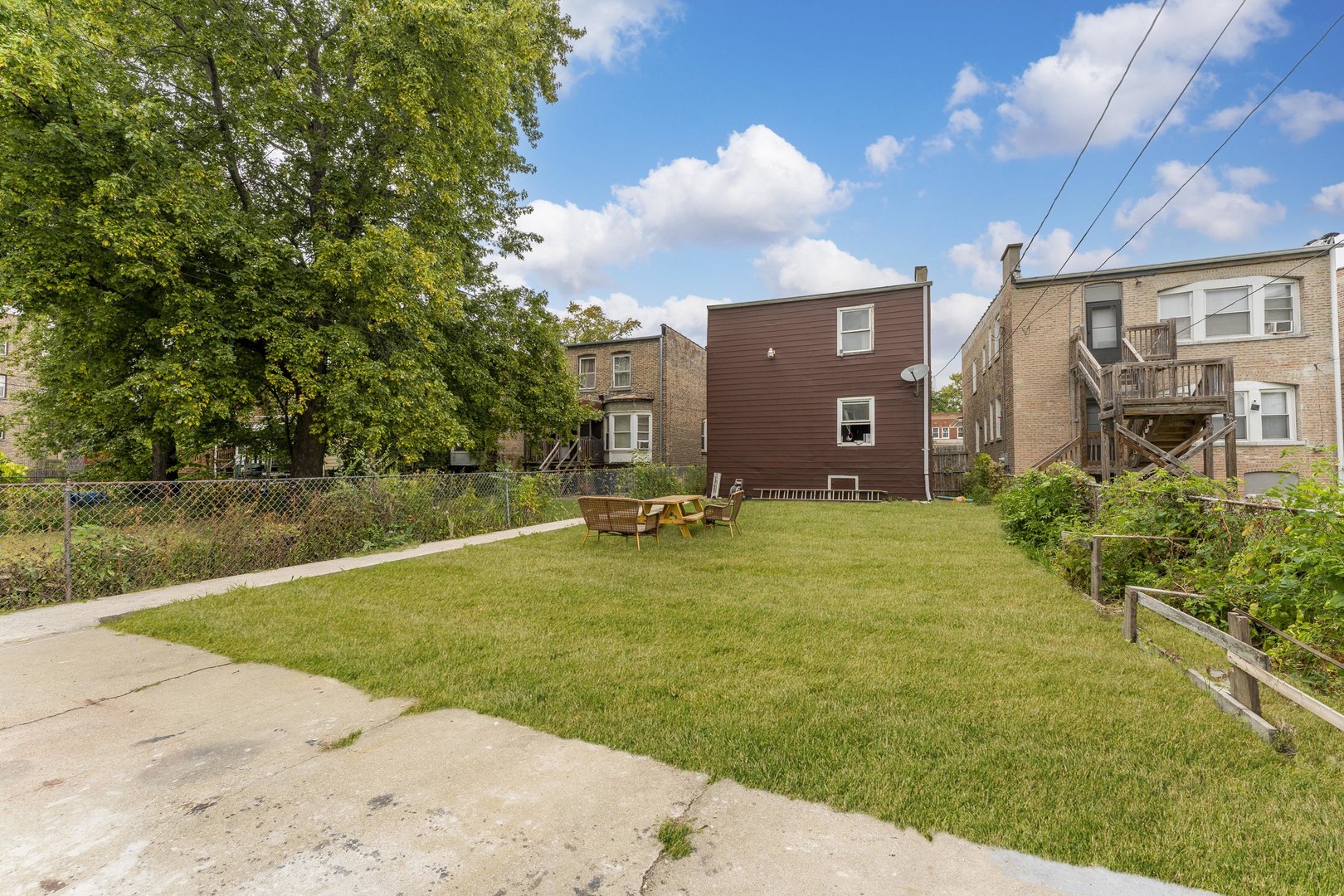 5037 West West End Avenue Chicago IL 60644