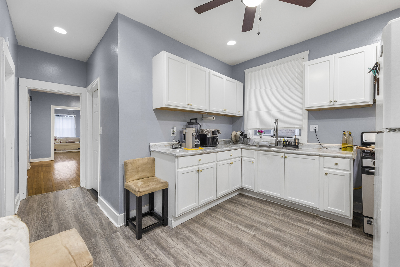 5037 West West End Avenue Chicago IL 60644