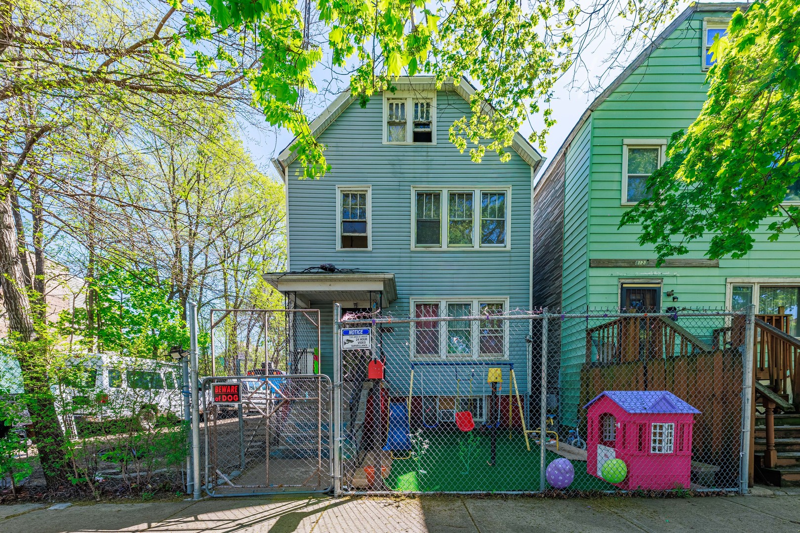 8119 South Escanaba Avenue Chicago IL 60617