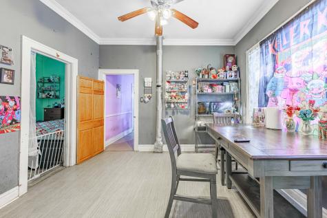 8119 South Escanaba Avenue Chicago IL 60617