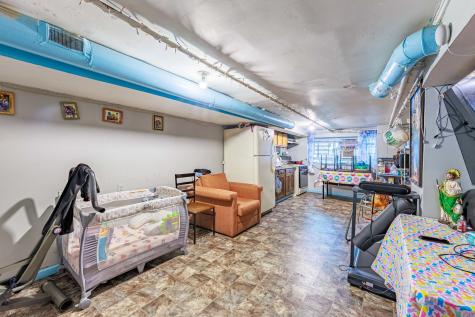 8119 South Escanaba Avenue Chicago IL 60617