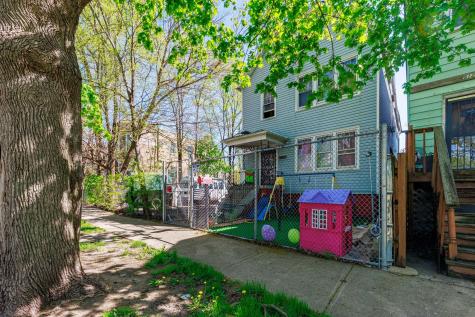 8119 South Escanaba Avenue Chicago IL 60617