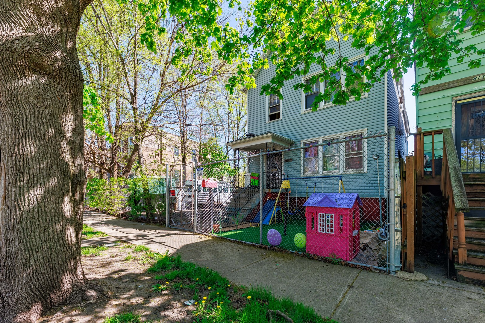 8119 South Escanaba Avenue Chicago IL 60617