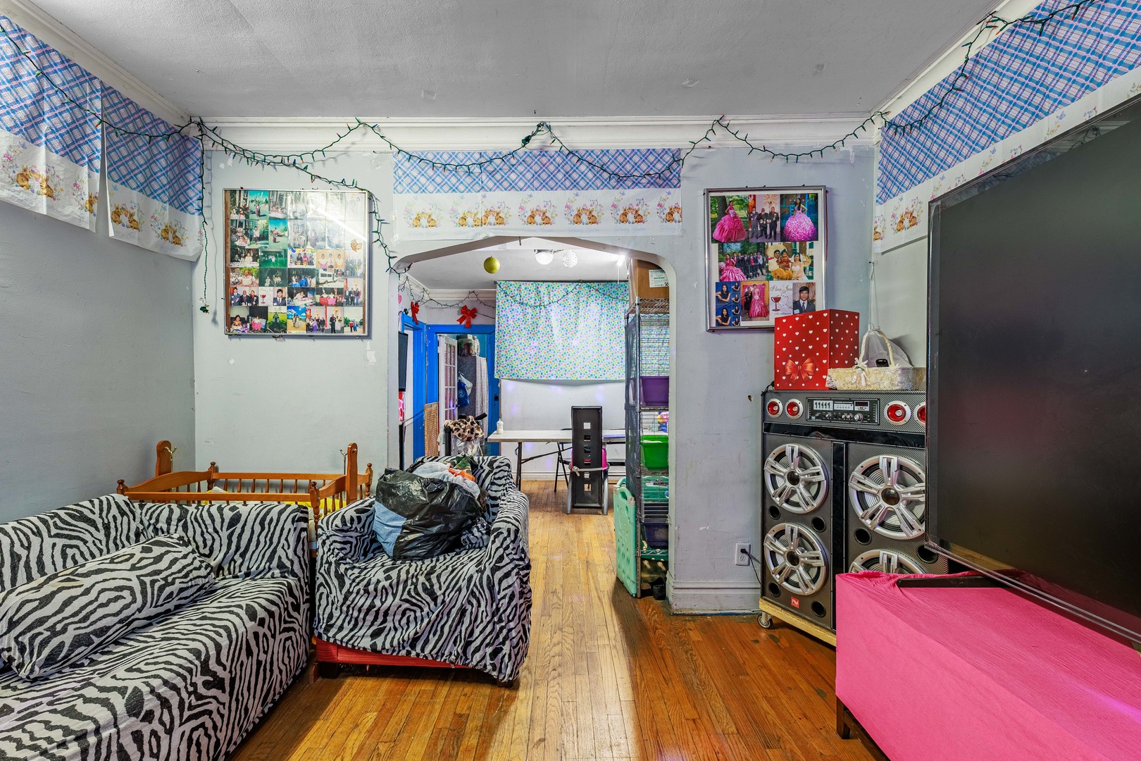 8119 South Escanaba Avenue Chicago IL 60617
