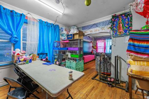 8119 South Escanaba Avenue Chicago IL 60617
