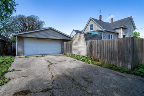 902 West Grove Street Bloomington IL 61701