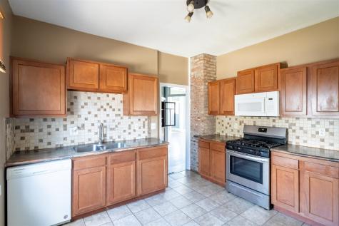 902 West Grove Street Bloomington IL 61701