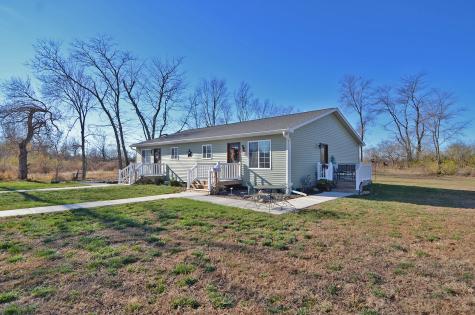 201,311,& Lot's 3-10 24TH Avenue Ottawa IL 61350